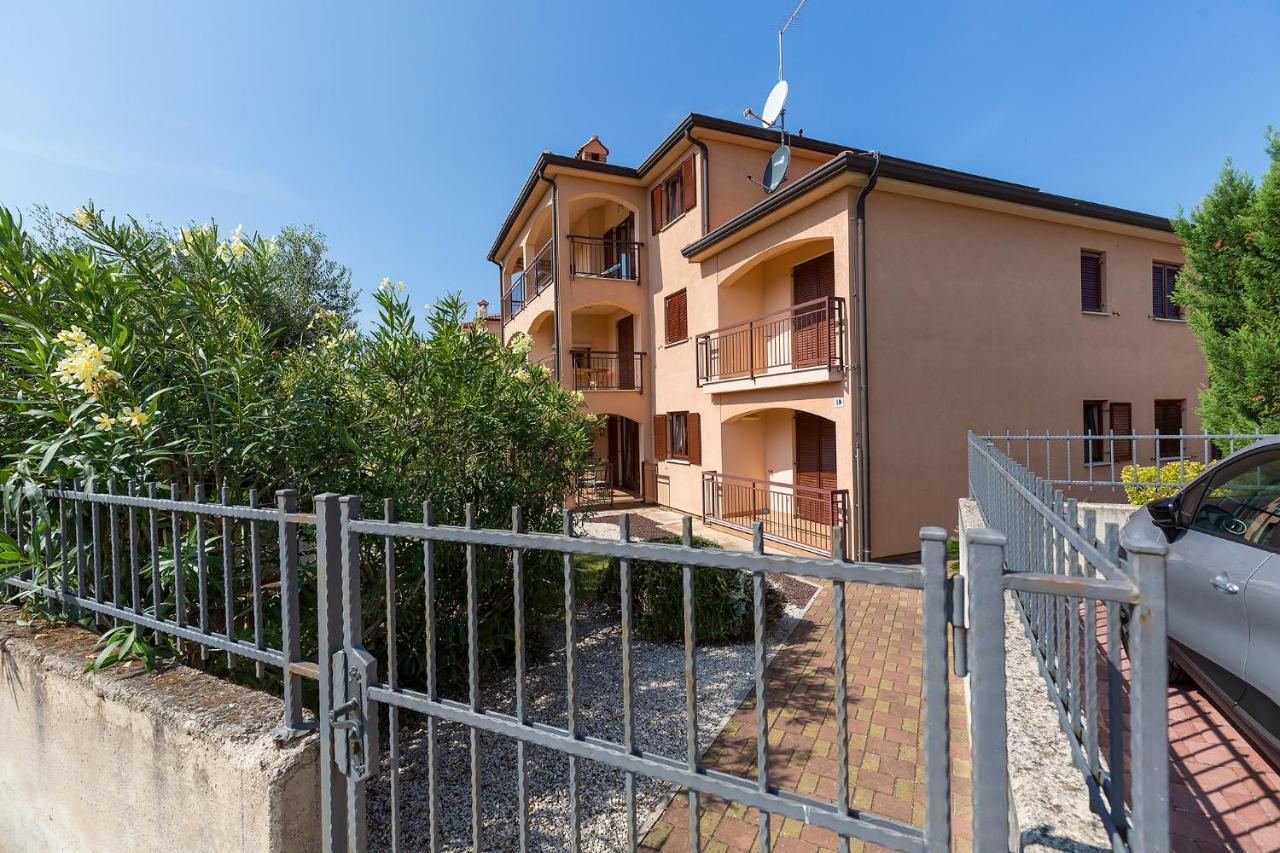 Apartments With A Swimming Pool Novigrad - 7078 Exterior photo
